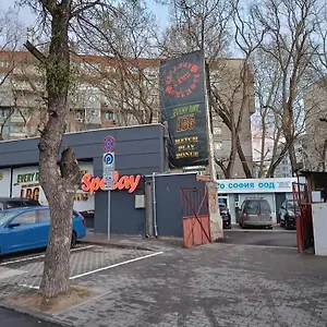 Sunny 2-bedroom Maisonette & Parking Апартаменты